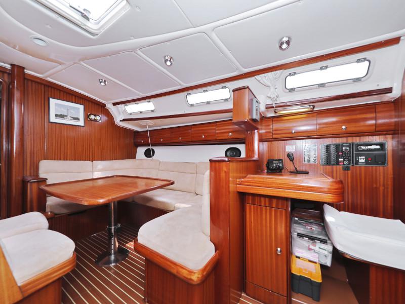 Book yachts online - sailboat - Bavaria 44 - O LA LA  - rent