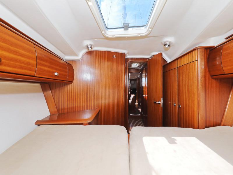 Book yachts online - sailboat - Bavaria 44 - O LA LA  - rent