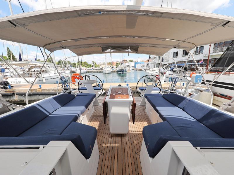 Book yachts online - sailboat - Oceanis 51.1 - ZEPHYR B  - rent
