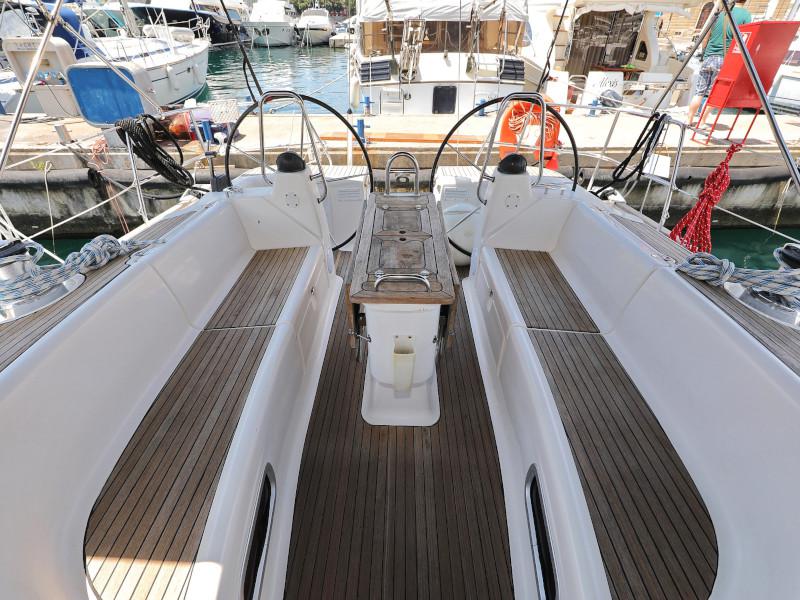 Book yachts online - sailboat - Bavaria 46 Cruiser - Espada - rent