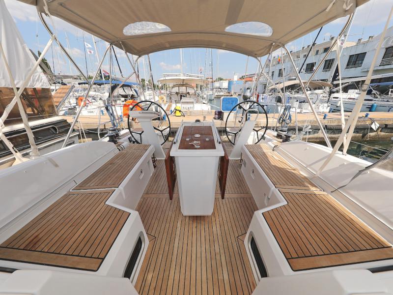 Book yachts online - sailboat - Oceanis 46.1 - MR.WHITE  - rent