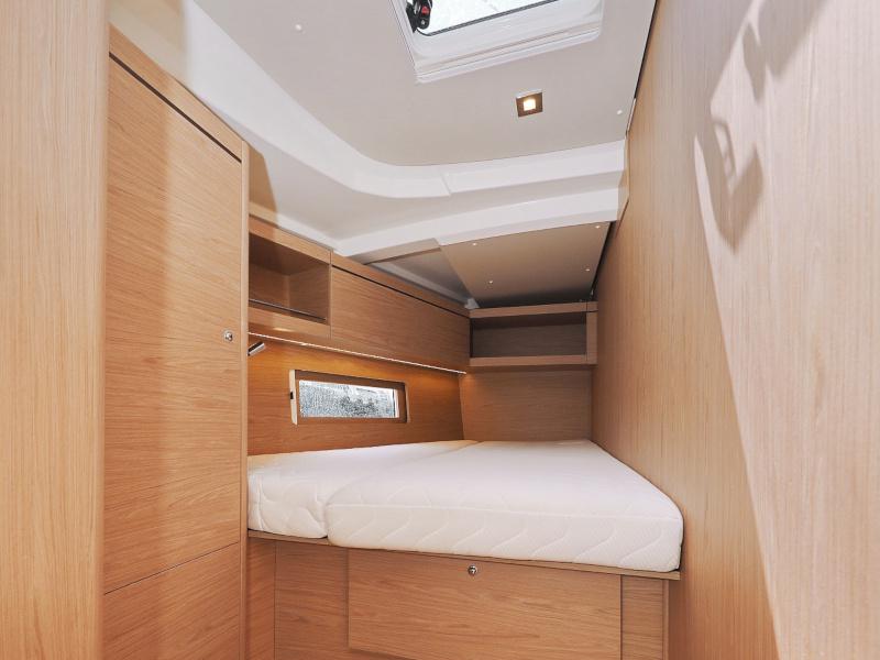 Book yachts online - sailboat - Oceanis 46.1 - MR.WHITE  - rent