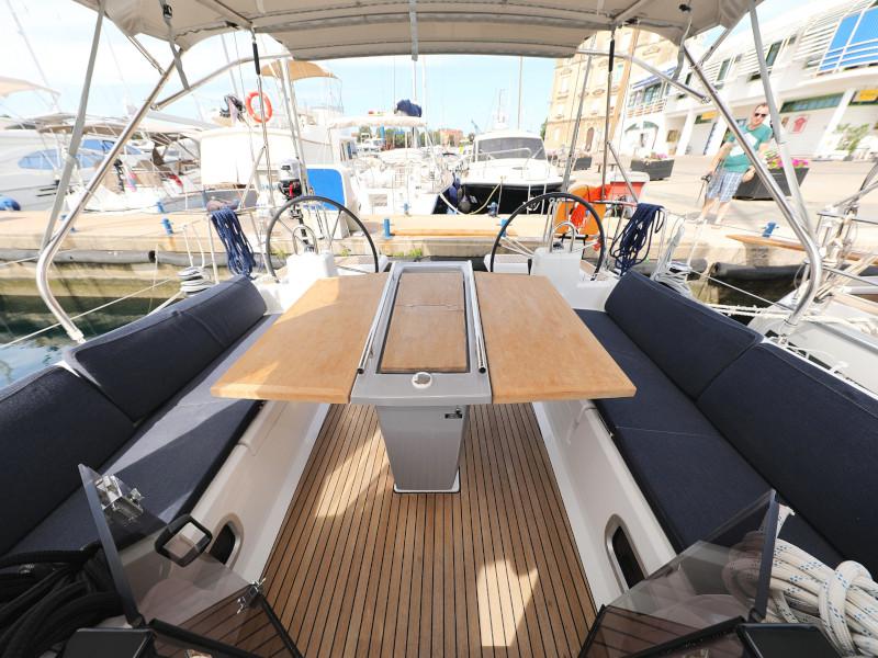 Book yachts online - sailboat - Oceanis 41.1 - SEVEN  - rent
