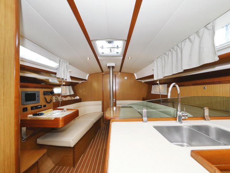 Book yachts online - sailboat - Sun Odyssey 39i - Lucija - rent