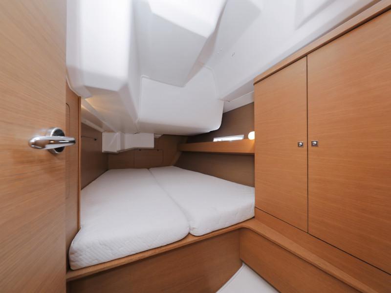Book yachts online - sailboat - Dufour 450 GL - Tibitoo - rent