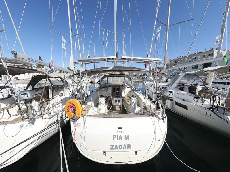 Book yachts online - sailboat - Bavaria Cruiser 40 - PIA M - rent