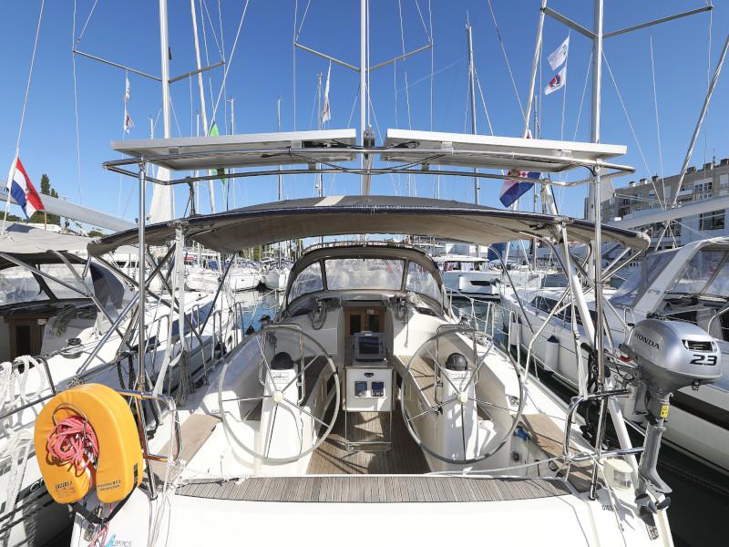 Book yachts online - sailboat - Bavaria Cruiser 40 - PIA M - rent
