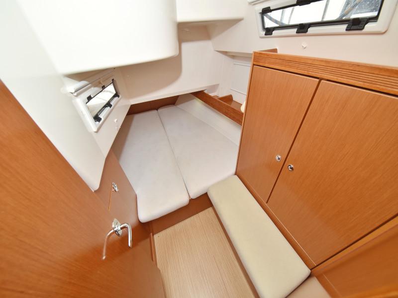Book yachts online - sailboat - Bavaria Cruiser 40 - PIA M - rent