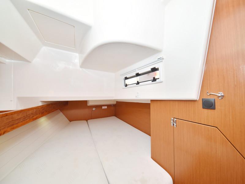 Book yachts online - sailboat - Bavaria Cruiser 40 - PIA M - rent