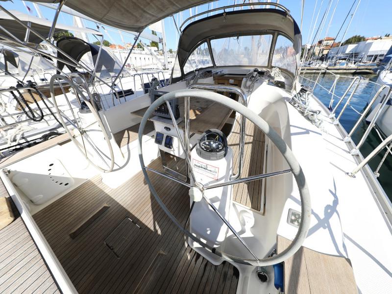 Book yachts online - sailboat - Bavaria Cruiser 40 - PIA M - rent