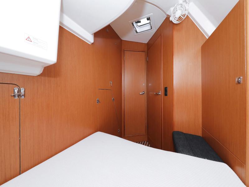 Book yachts online - sailboat - Bavaria Cruiser 46 - TICIJA - rent