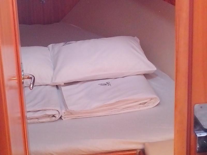 Book yachts online - sailboat - Bavaria 31 Cruiser - MATE - rent