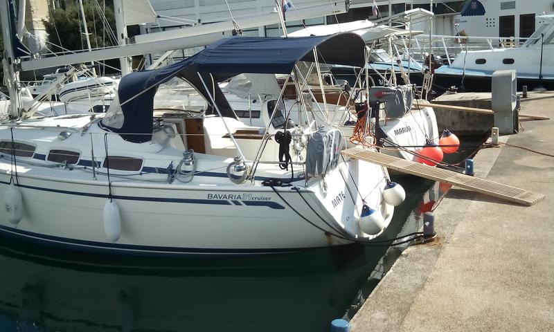 Book yachts online - sailboat - Bavaria 31 Cruiser - MATE - rent