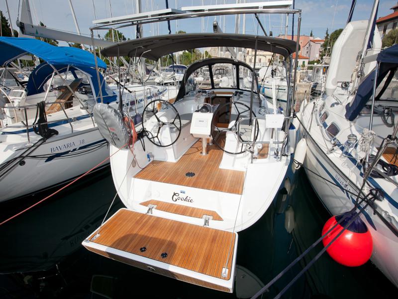 Book yachts online - sailboat - Bavaria Cruiser 34 Style - COOKIE - rent