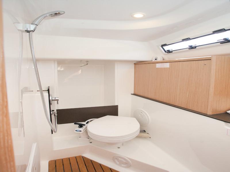 Book yachts online - sailboat - Bavaria Cruiser 34 Style - COOKIE - rent