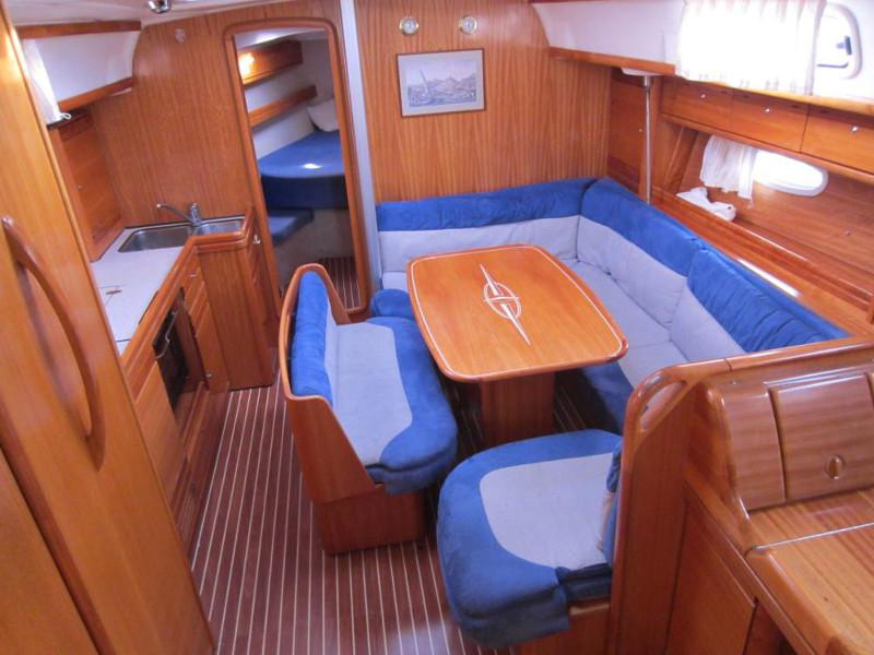 Book yachts online - sailboat - Bavaria 39 Cruiser(8) - Shangri-la - rent