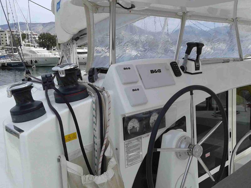 Book yachts online - catamaran - Lagoon 380 S2 - Pegasus (sails 2022) - rent