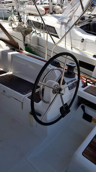 Book yachts online - sailboat - Sun Odyssey 439 - InT-SO 439 (sails 2018) - rent