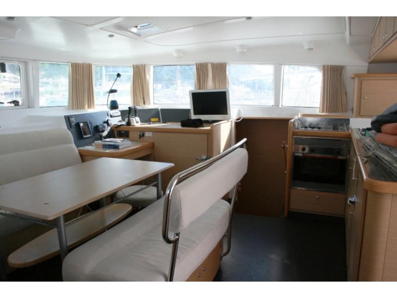 Book yachts online - catamaran - Lagoon 440 (2008) - CHARDONNAY - rent