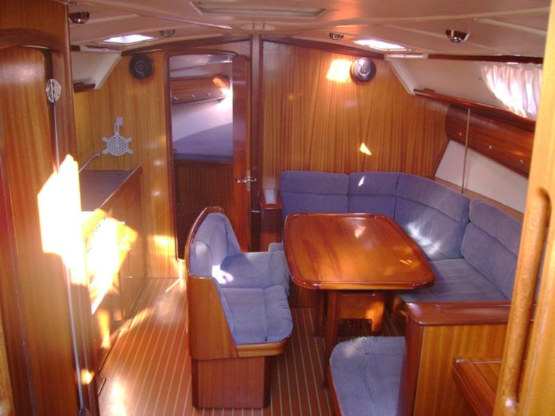 Book yachts online - sailboat - Bavaria 41 - SEAGOLL - rent