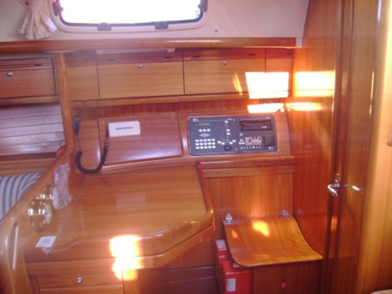 Book yachts online - sailboat - Bavaria 38 Cruiser - BOEM - rent