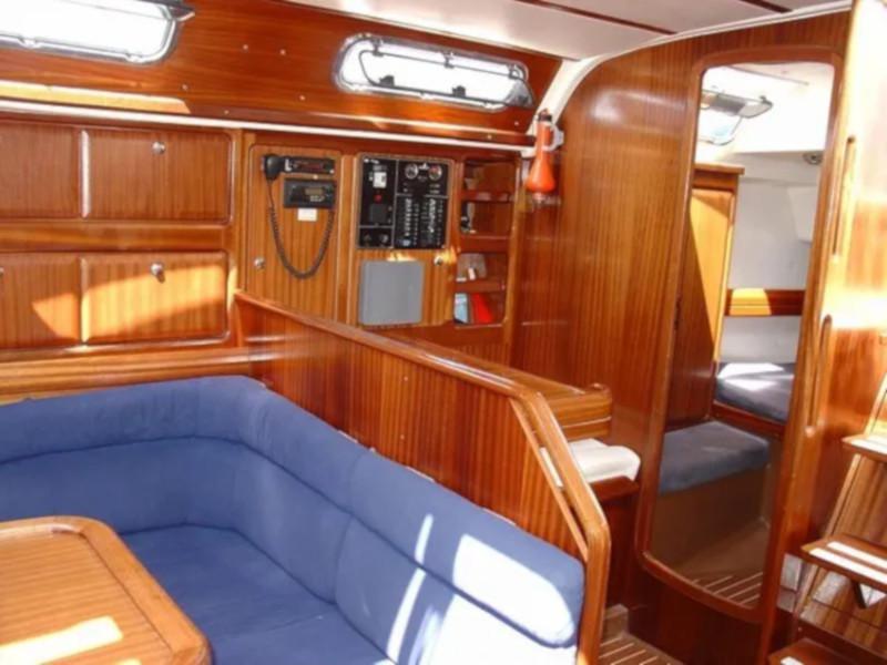Book yachts online - sailboat - Bavaria 42 Cruiser - POŠIP - rent