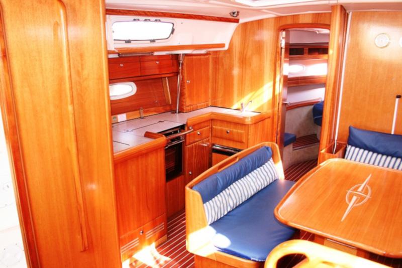 Book yachts online - sailboat - Bavaria 42 Cruiser - POŠIP - rent