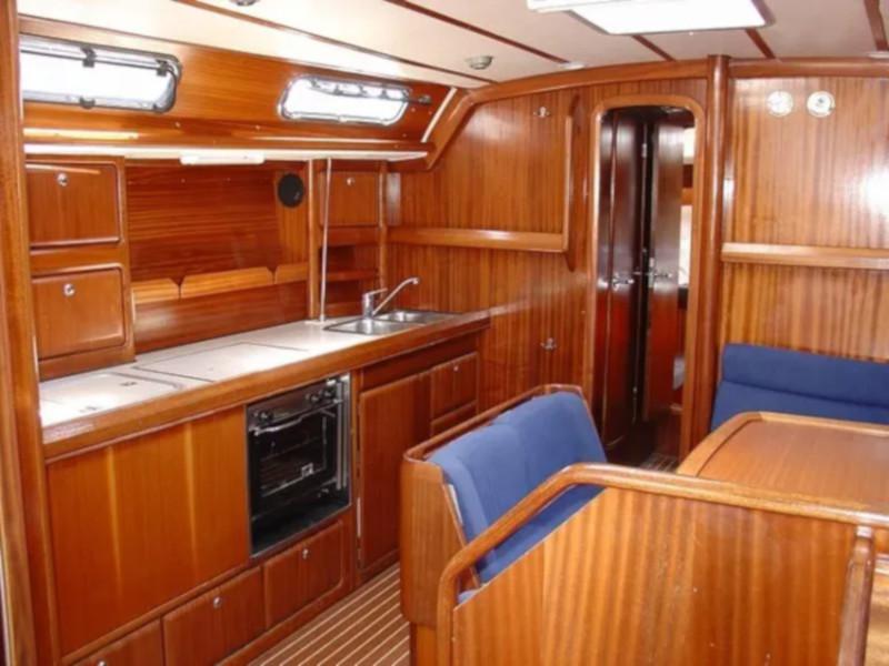 Book yachts online - sailboat - Bavaria 42 Cruiser - POŠIP - rent