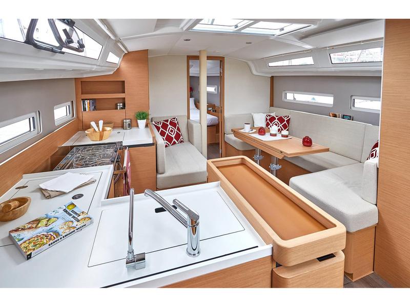 Book yachts online - sailboat - Sun Odyssey 410 - Sea Breeze - rent