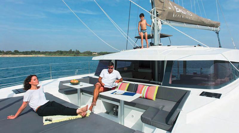 Book yachts online - catamaran - Bali 4.5 - LeAndra - rent