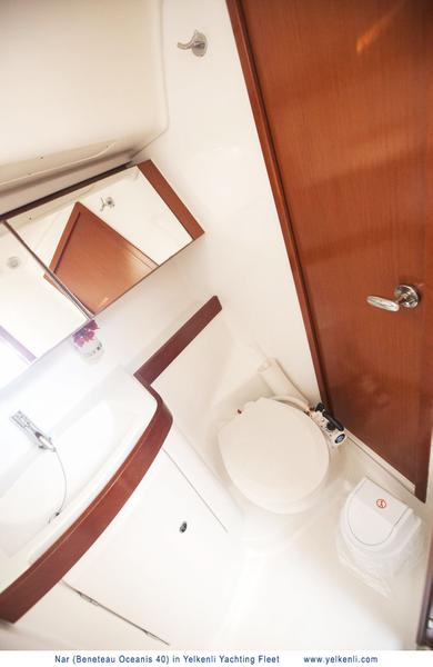 Book yachts online - sailboat - Oceanis 40 - Nar - rent