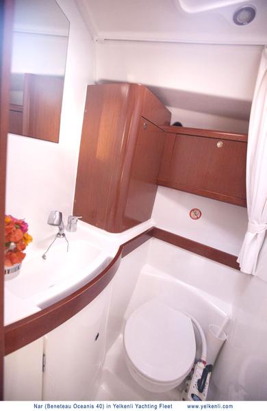 Book yachts online - sailboat - Oceanis 40 - Nar - rent