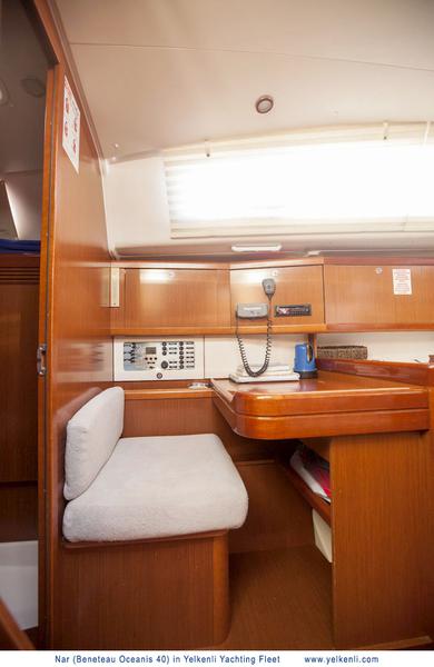Book yachts online - sailboat - Oceanis 40 - Nar - rent