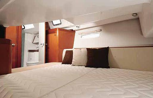 Book yachts online - sailboat - Oceanis 40 - Nar - rent