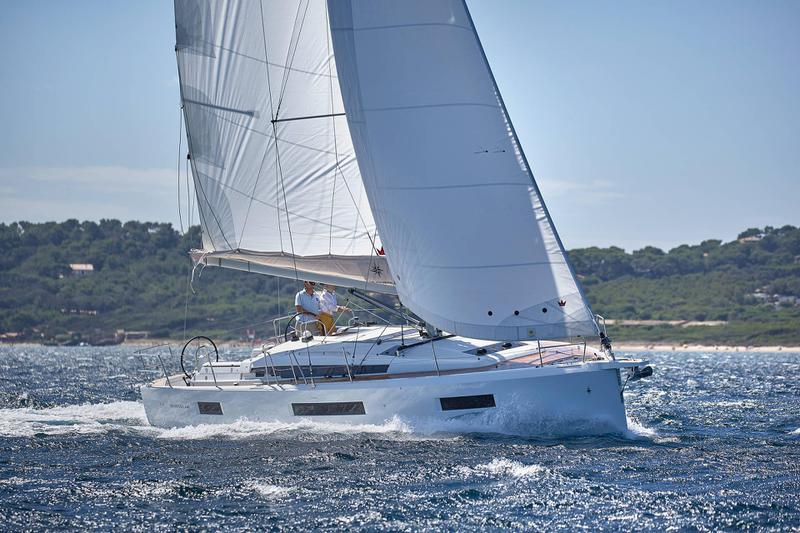 Book yachts online - sailboat - Sun Odyssey 440 - Celtic Breeze - rent