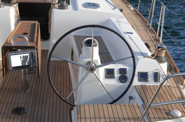 Book yachts online - sailboat - Dufour 450 GL - Dans - rent