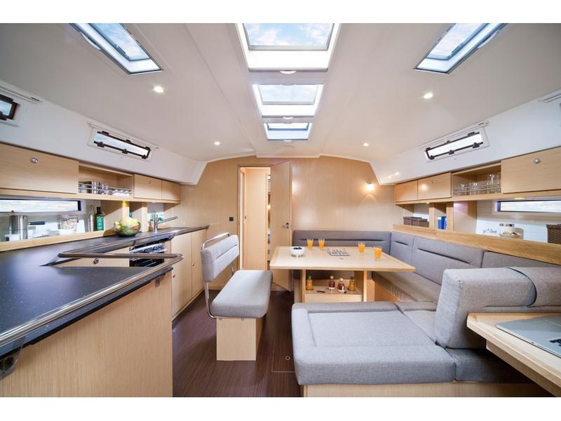 Book yachts online - sailboat - Bavaria 45 Cruiser - iBulut - rent