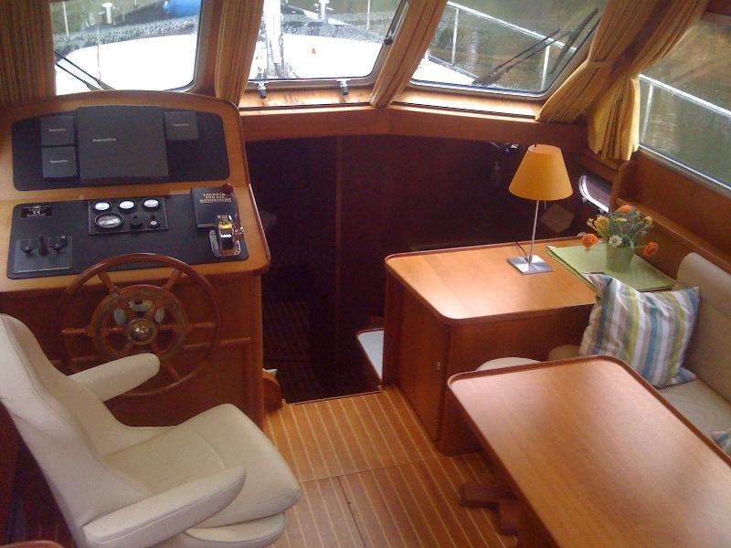 Book yachts online - motorboat - Linssen Grand Sturdy 380 AC - Missis Stördi - rent