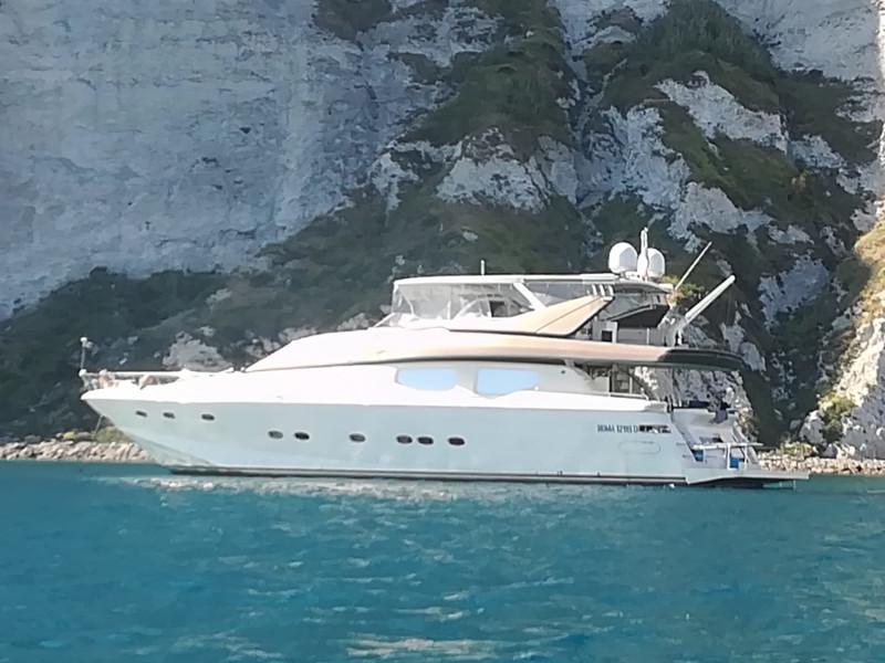Book yachts online - motorboat - Rizzardi Posillipo Technema 80 - Prime - rent