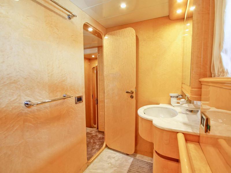 Book yachts online - motorboat - Rizzardi Posillipo Technema 80 - Prime - rent