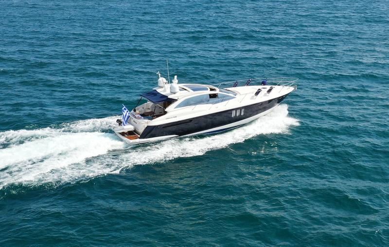 Book yachts online - motorboat - Absolute 52 - Tequila - rent