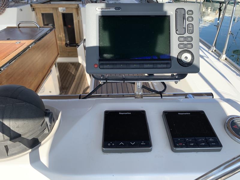 Book yachts online - sailboat - Bavaria Cruiser 45 - Nireas - rent