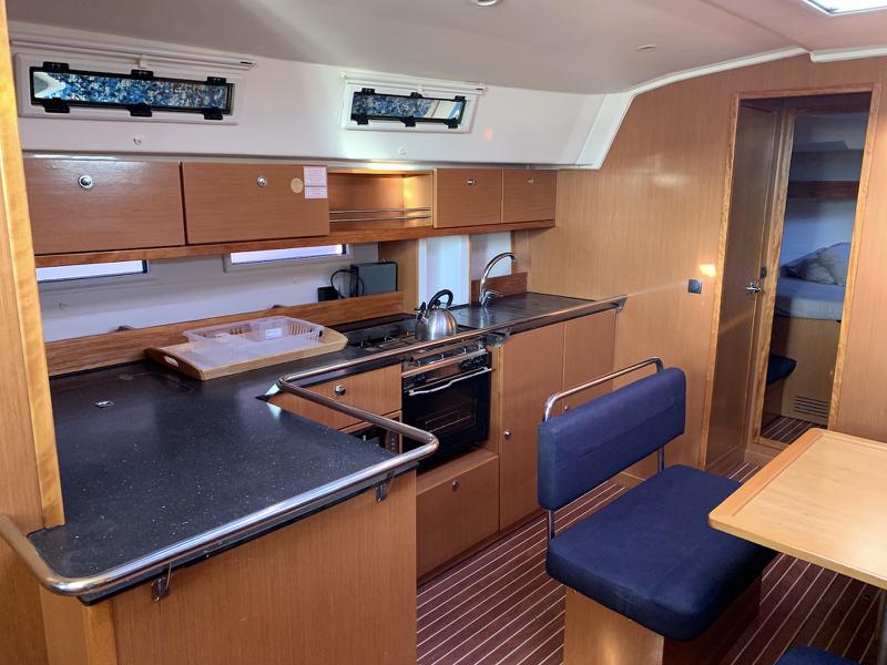 Book yachts online - sailboat - Bavaria Cruiser 45 - Nireas - rent