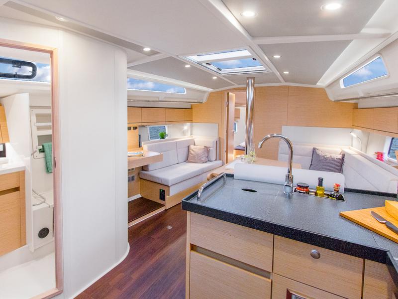 Book yachts online - sailboat - Hanse 418 - Piranha - rent