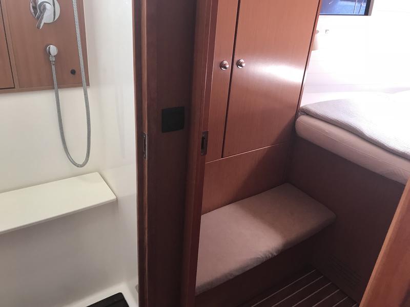 Book yachts online - sailboat - Bavaria Cruiser 45 - Eclipse - rent