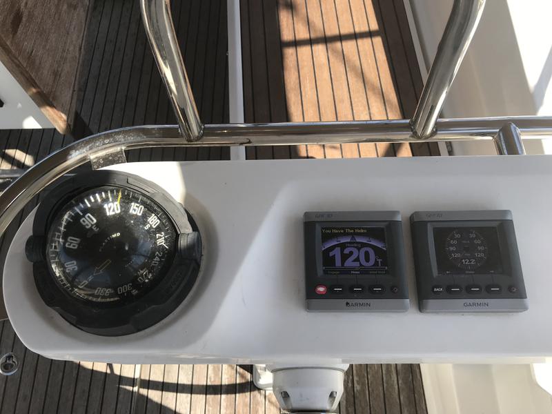 Book yachts online - sailboat - Bavaria Cruiser 45 - Eclipse - rent