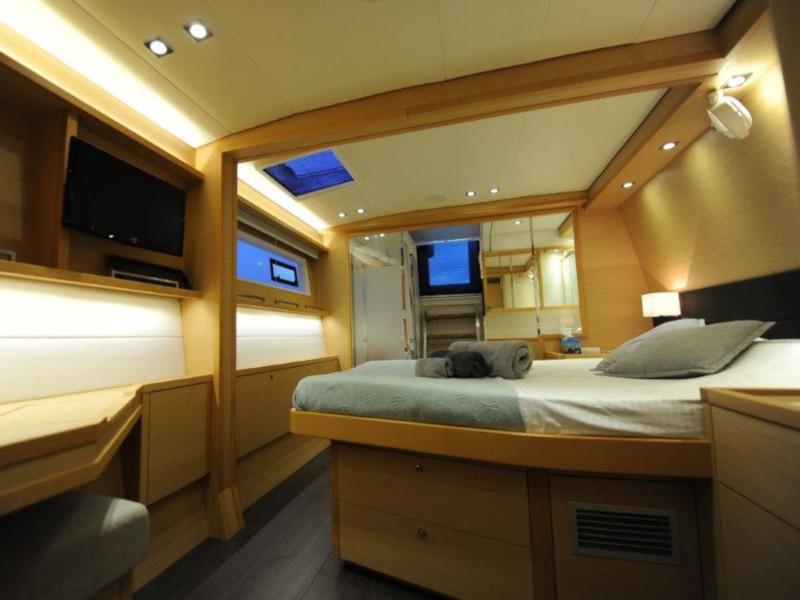 Book yachts online - catamaran - Lagoon 560 - Daddy's Hobby - rent