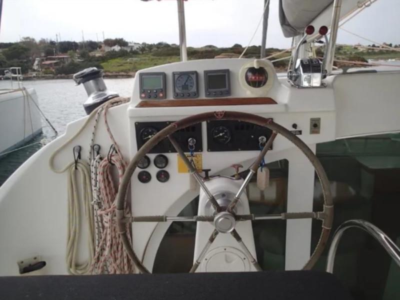Book yachts online - catamaran - Lagoon 380 - Achilleas - rent