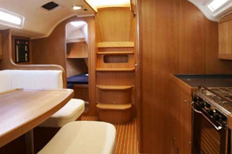 Book yachts online - sailboat - Comet 41s - Namaste - rent