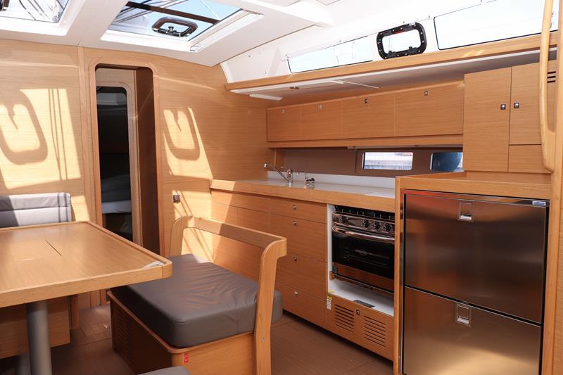 Book yachts online - sailboat - Dufour 460 Grand Large - Eva   - rent